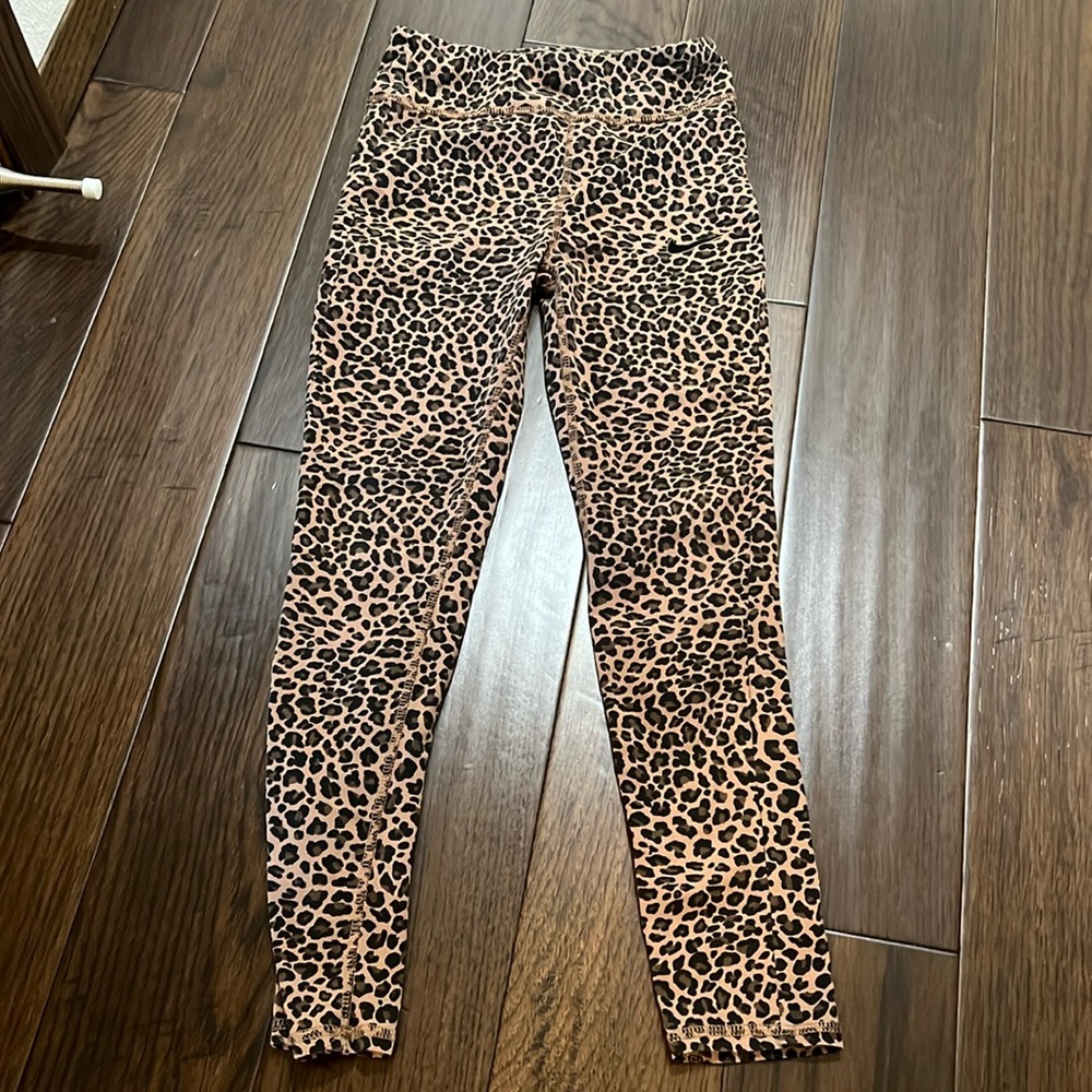 Nike leopard youth leggings size large